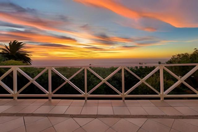 Cape Rose - Penthouse In Camps Bay 4* Le Cap