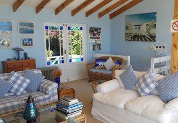 Guest house Cape Rose Cottage - Penthouse In Camps Bay 4*